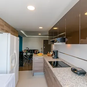 De Lujo, Piso Alto, Junto Parque Carolina Apartamento